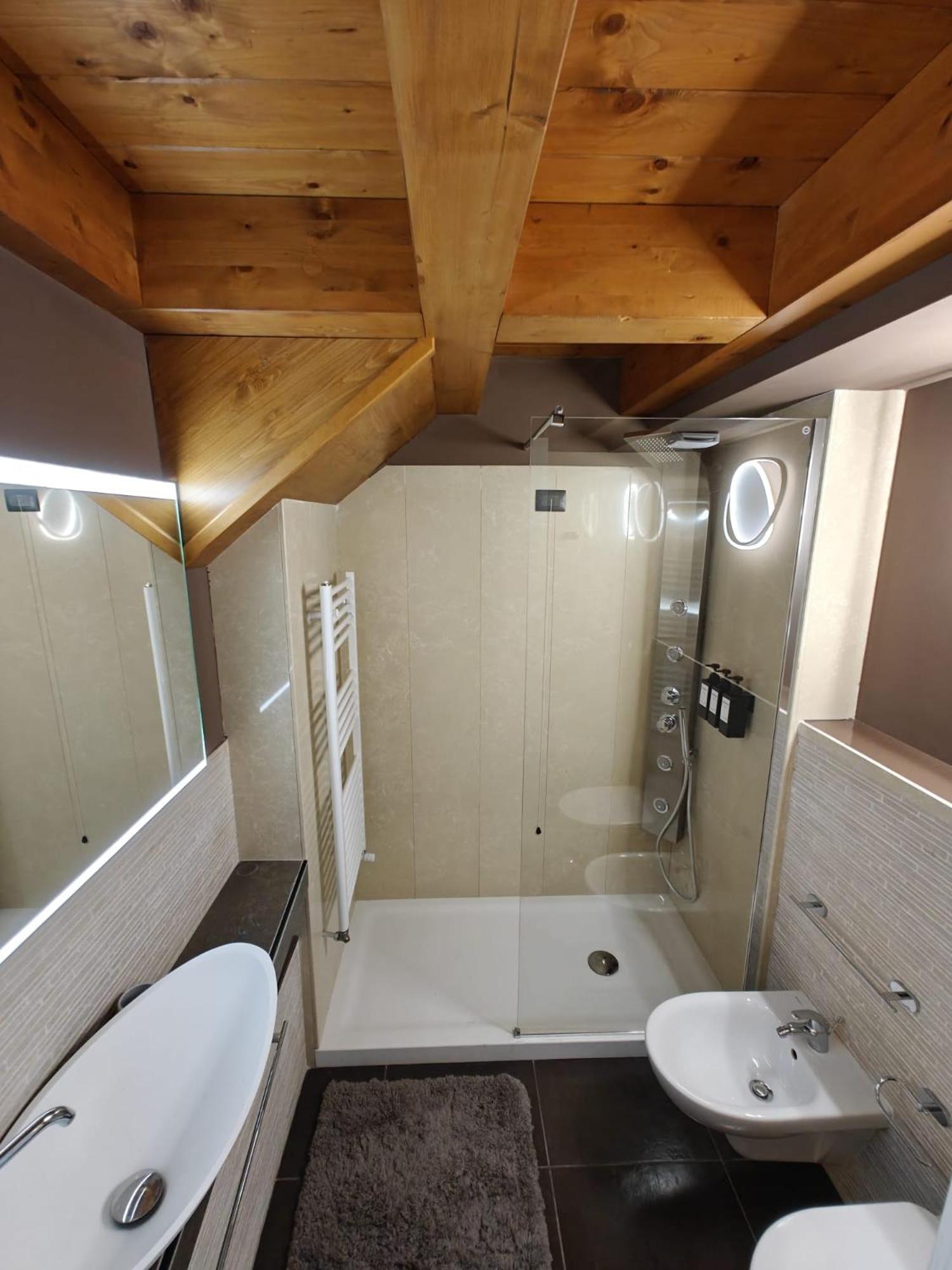 Family Double Room,1633460847:JPEG